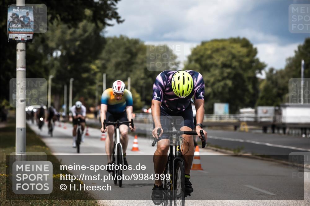 16.08.2026 - KN Förde Triathlon 2026 H.Heesch http://msf.ph/oto/9984999 16.08.2026 13:02:18 Radfahren 553, 555, 558, 732 meine-sportfotos.de
