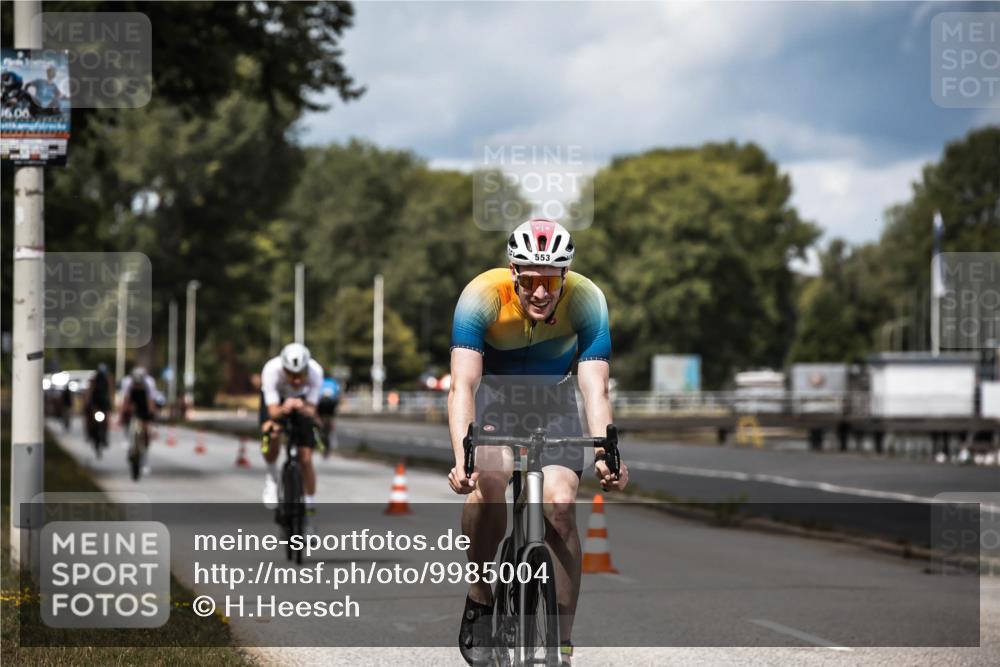 16.08.2026 - KN Förde Triathlon 2026 H.Heesch http://msf.ph/oto/9985004 16.08.2026 13:02:19 Radfahren 553, 555, 558, 559, 732, 742 meine-sportfotos.de