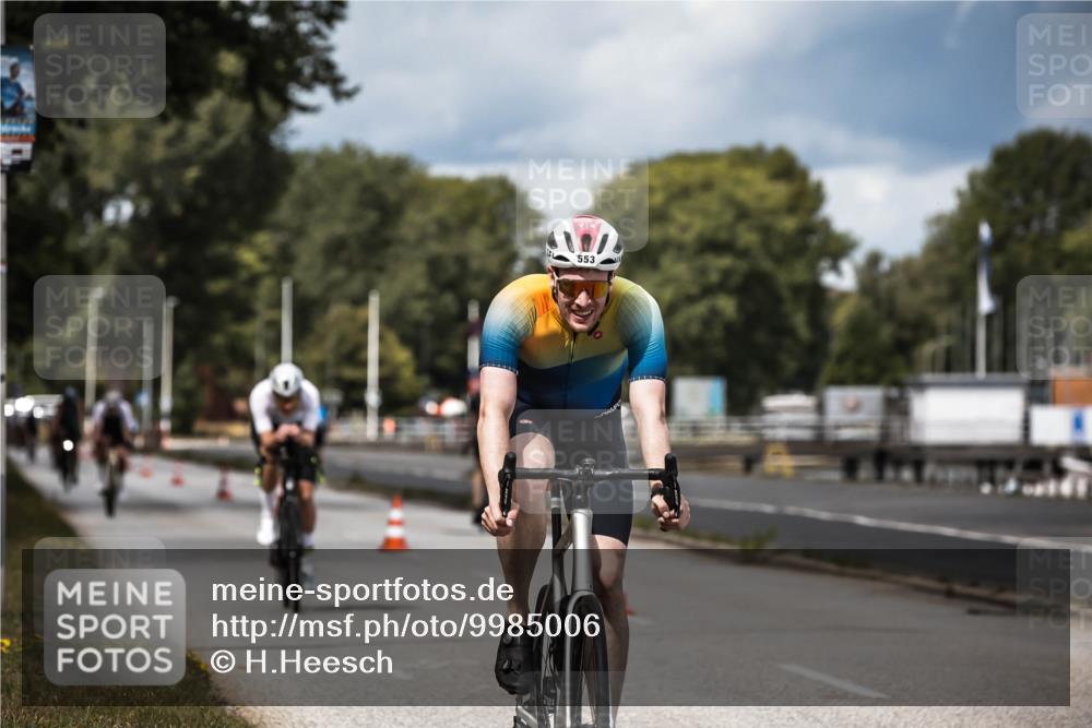 16.08.2026 - KN Förde Triathlon 2026 H.Heesch http://msf.ph/oto/9985006 16.08.2026 13:02:19 Radfahren 553, 555, 558, 559, 732, 742 meine-sportfotos.de