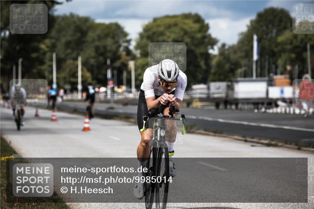 16.08.2026 - KN Förde Triathlon 2026 H.Heesch http://msf.ph/oto/9985014 16.08.2026 13:02:20 Radfahren 553, 555, 558, 559, 732, 742 meine-sportfotos.de