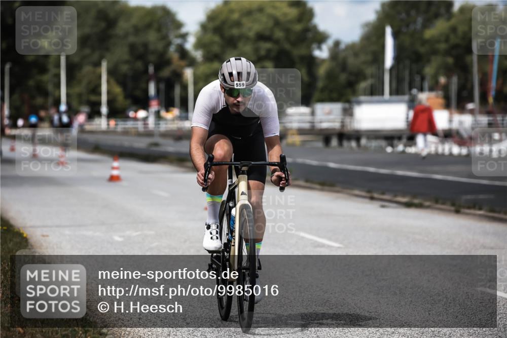16.08.2026 - KN Förde Triathlon 2026 H.Heesch http://msf.ph/oto/9985016 16.08.2026 13:02:24 Radfahren 555, 559, 705, 742 meine-sportfotos.de