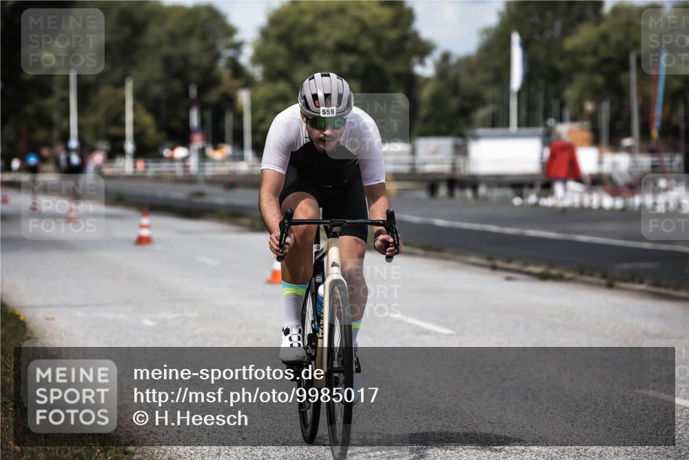 16.08.2026 - KN Förde Triathlon 2026 H.Heesch http://msf.ph/oto/9985017 16.08.2026 13:02:24 Radfahren 555, 559, 705, 742 meine-sportfotos.de
