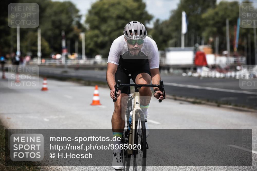 16.08.2026 - KN Förde Triathlon 2026 H.Heesch http://msf.ph/oto/9985020 16.08.2026 13:02:24 Radfahren 555, 559, 705, 742 meine-sportfotos.de
