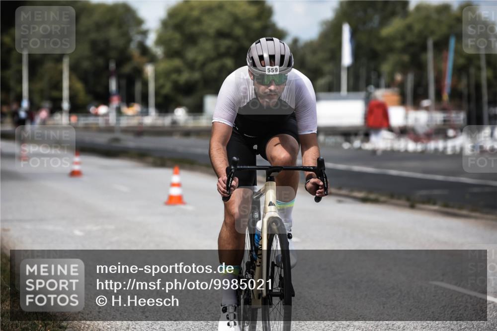 16.08.2026 - KN Förde Triathlon 2026 H.Heesch http://msf.ph/oto/9985021 16.08.2026 13:02:24 Radfahren 555, 559, 705, 742 meine-sportfotos.de
