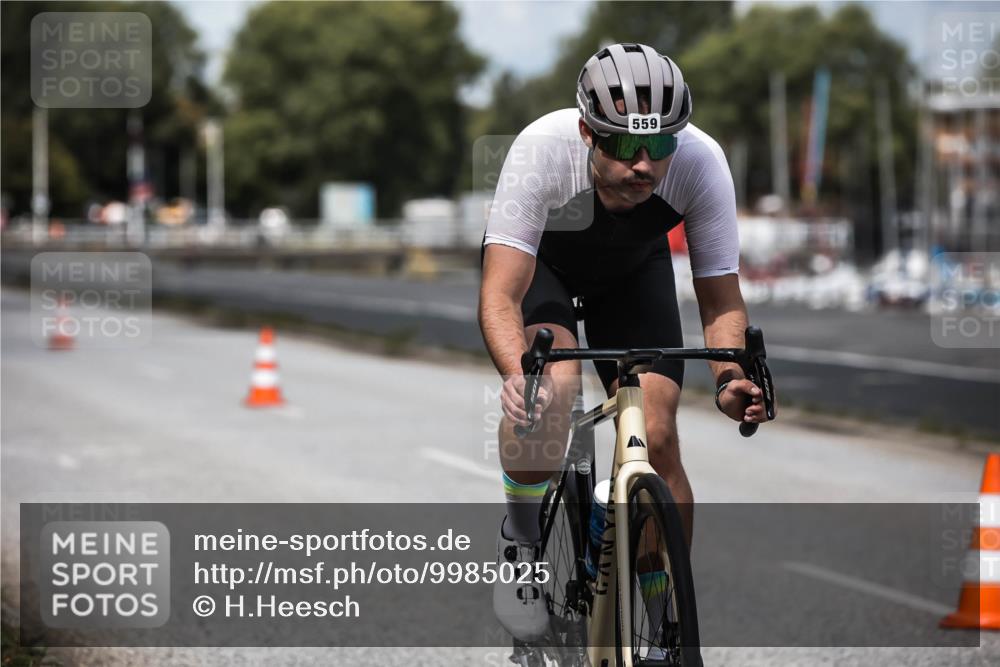 16.08.2026 - KN Förde Triathlon 2026 H.Heesch http://msf.ph/oto/9985025 16.08.2026 13:02:24 Radfahren 555, 559, 705, 742 meine-sportfotos.de