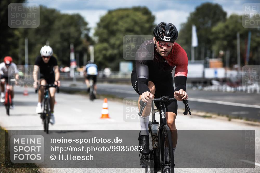 16.08.2026 - KN Förde Triathlon 2026 H.Heesch http://msf.ph/oto/9985083 16.08.2026 13:02:42 Radfahren 502, 505, 557, 701, 707 meine-sportfotos.de