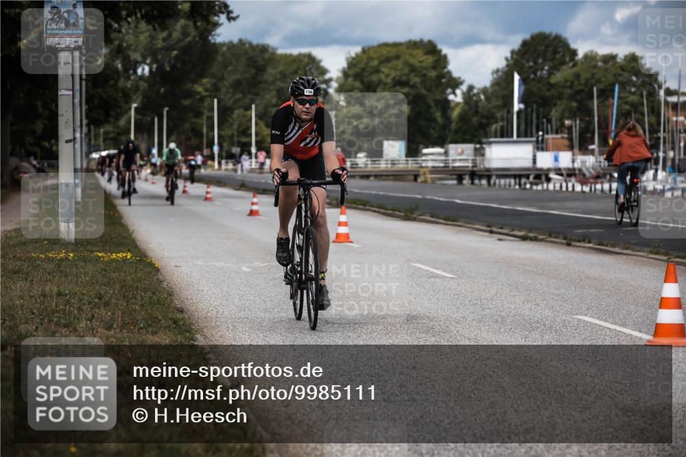 16.08.2026 - KN Förde Triathlon 2026 H.Heesch http://msf.ph/oto/9985111 16.08.2026 13:02:59 Radfahren 508, 512, 587, 702, 736 meine-sportfotos.de
