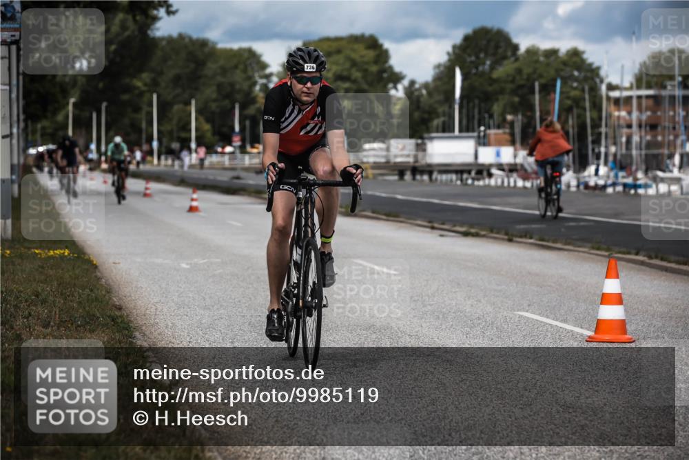 16.08.2026 - KN Förde Triathlon 2026 H.Heesch http://msf.ph/oto/9985119 16.08.2026 13:03:00 Radfahren 512, 587, 702, 736 meine-sportfotos.de