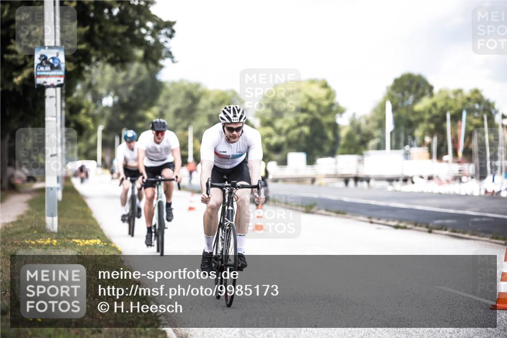 16.08.2026 - KN Förde Triathlon 2026 H.Heesch http://msf.ph/oto/9985173 16.08.2026 13:03:21 Radfahren 533, 538, 544, 556, 569 meine-sportfotos.de