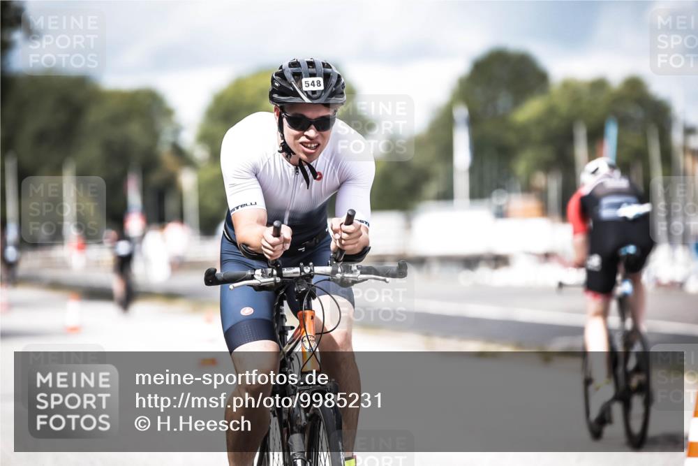 16.08.2026 - KN Förde Triathlon 2026 H.Heesch http://msf.ph/oto/9985231 16.08.2026 13:03:41 Radfahren 535, 546, 548, 567, 585, 734 meine-sportfotos.de