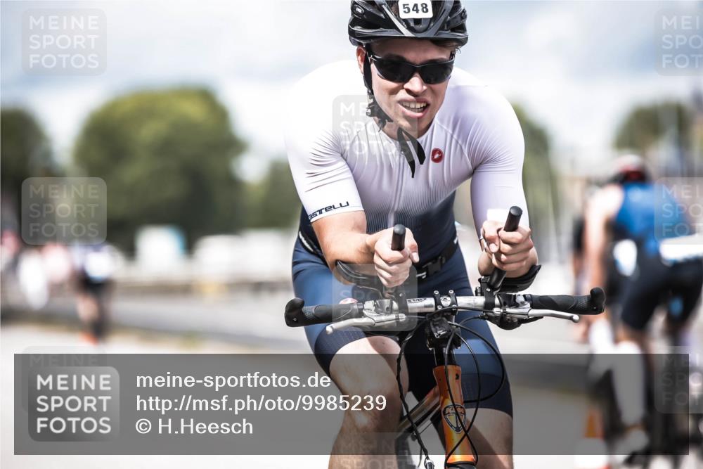 16.08.2026 - KN Förde Triathlon 2026 H.Heesch http://msf.ph/oto/9985239 16.08.2026 13:03:42 Radfahren 546, 548, 567, 585, 734, 739 meine-sportfotos.de