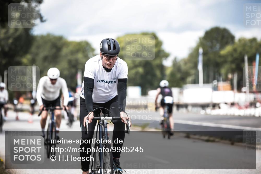 16.08.2026 - KN Förde Triathlon 2026 H.Heesch http://msf.ph/oto/9985245 16.08.2026 13:03:46 Radfahren 561, 567, 580, 585, 726, 734, 739 meine-sportfotos.de
