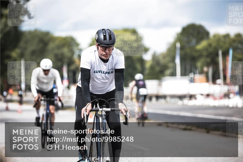 16.08.2026 - KN Förde Triathlon 2026 H.Heesch http://msf.ph/oto/9985248 16.08.2026 13:03:46 Radfahren 561, 567, 580, 585, 726, 734, 739 meine-sportfotos.de
