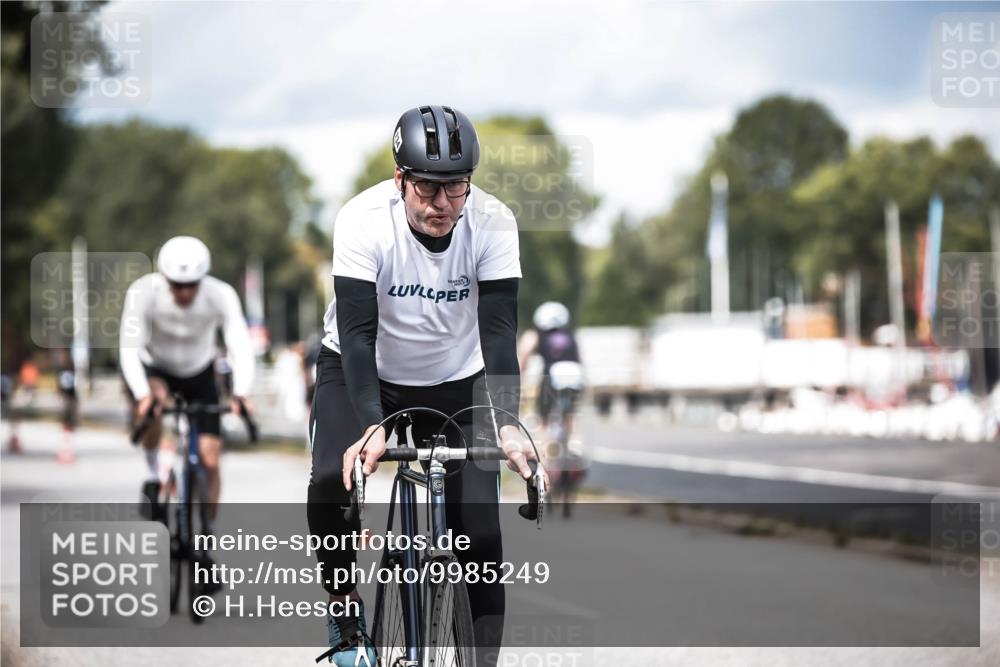 16.08.2026 - KN Förde Triathlon 2026 H.Heesch http://msf.ph/oto/9985249 16.08.2026 13:03:46 Radfahren 561, 567, 580, 585, 726, 734, 739 meine-sportfotos.de