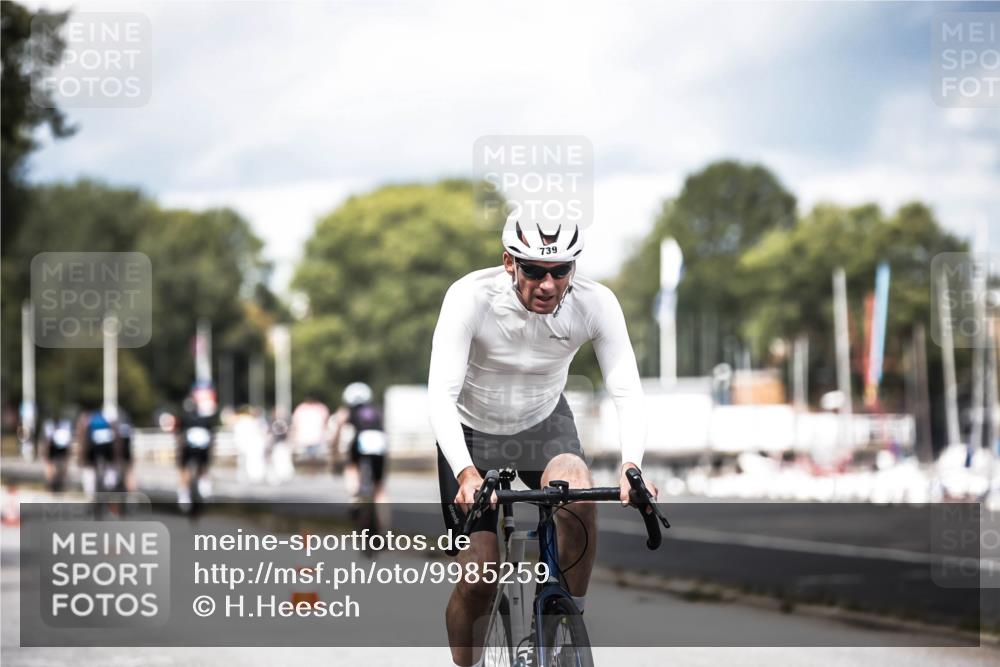 16.08.2026 - KN Förde Triathlon 2026 H.Heesch http://msf.ph/oto/9985259 16.08.2026 13:03:47 Radfahren 561, 580, 585, 726, 734, 739 meine-sportfotos.de