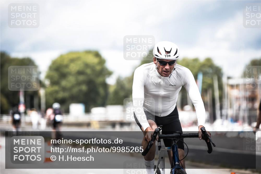 16.08.2026 - KN Förde Triathlon 2026 H.Heesch http://msf.ph/oto/9985265 16.08.2026 13:03:47 Radfahren 561, 580, 585, 726, 734, 739 meine-sportfotos.de