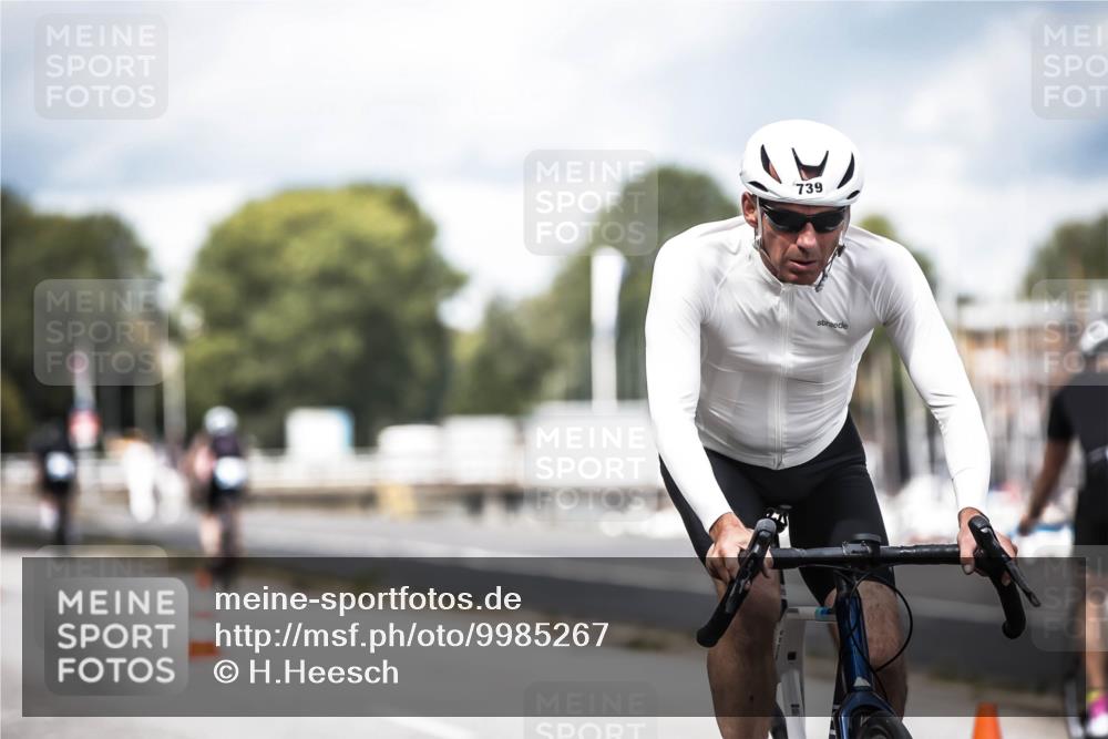 16.08.2026 - KN Förde Triathlon 2026 H.Heesch http://msf.ph/oto/9985267 16.08.2026 13:03:47 Radfahren 561, 580, 585, 726, 734, 739 meine-sportfotos.de