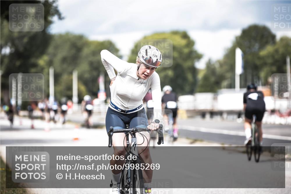 16.08.2026 - KN Förde Triathlon 2026 H.Heesch http://msf.ph/oto/9985269 16.08.2026 13:03:50 Radfahren 561, 580, 726, 739 meine-sportfotos.de