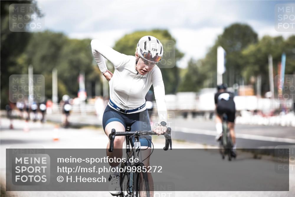 16.08.2026 - KN Förde Triathlon 2026 H.Heesch http://msf.ph/oto/9985272 16.08.2026 13:03:50 Radfahren 561, 580, 726, 739 meine-sportfotos.de