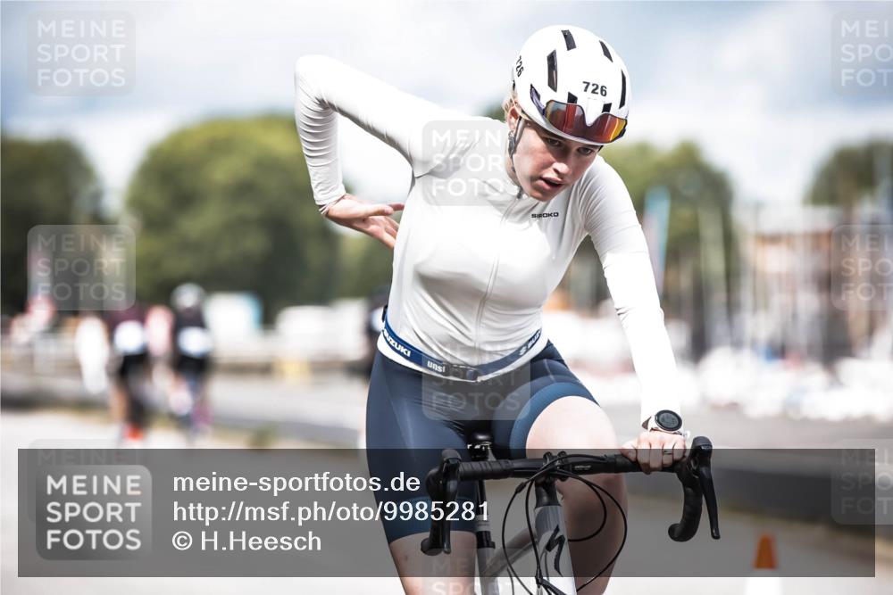 16.08.2026 - KN Förde Triathlon 2026 H.Heesch http://msf.ph/oto/9985281 16.08.2026 13:03:51 Radfahren 561, 580, 726 meine-sportfotos.de