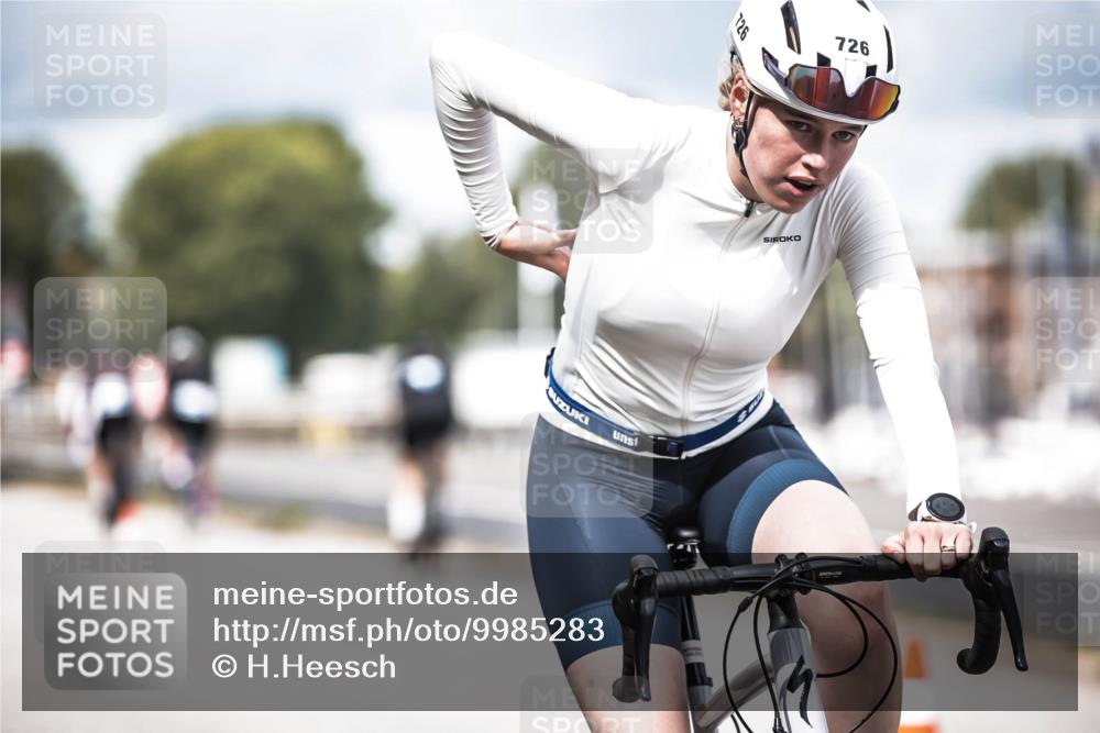 16.08.2026 - KN Förde Triathlon 2026 H.Heesch http://msf.ph/oto/9985283 16.08.2026 13:03:51 Radfahren 561, 580, 726 meine-sportfotos.de