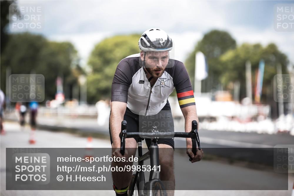 16.08.2026 - KN Förde Triathlon 2026 H.Heesch http://msf.ph/oto/9985341 16.08.2026 13:04:05 Radfahren 514, 532, 542, 545, 608, 703 meine-sportfotos.de