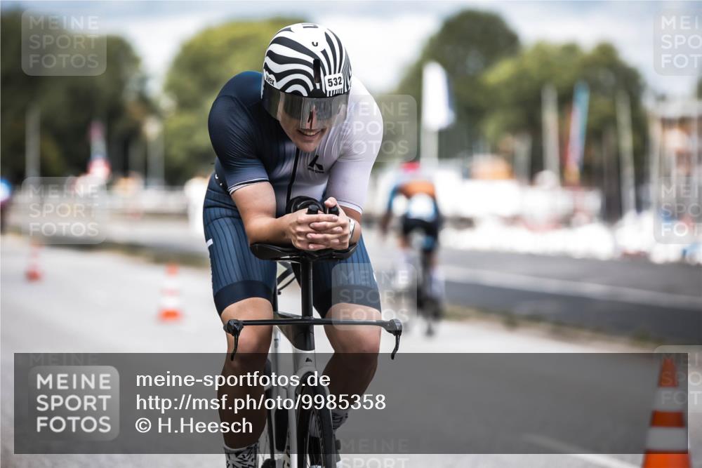 16.08.2026 - KN Förde Triathlon 2026 H.Heesch http://msf.ph/oto/9985358 16.08.2026 13:04:07 Radfahren 514, 515, 532, 542, 545, 608, 703 meine-sportfotos.de