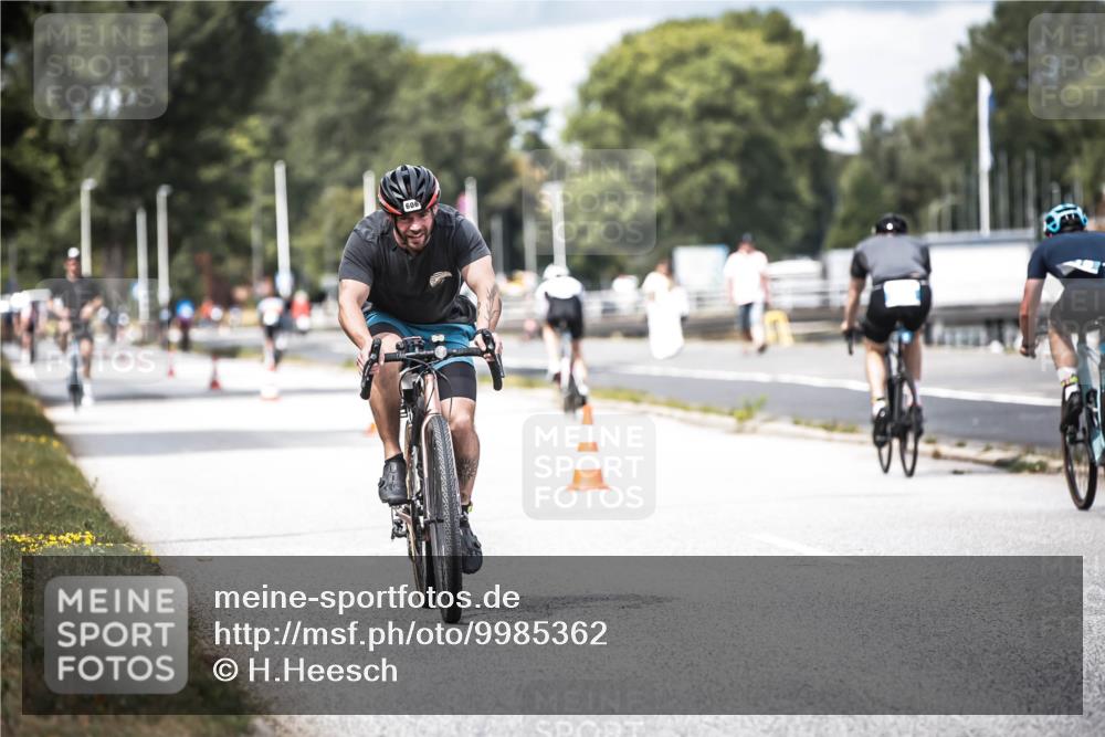 16.08.2026 - KN Förde Triathlon 2026 H.Heesch http://msf.ph/oto/9985362 16.08.2026 13:04:16 Radfahren 571, 606, 721 meine-sportfotos.de