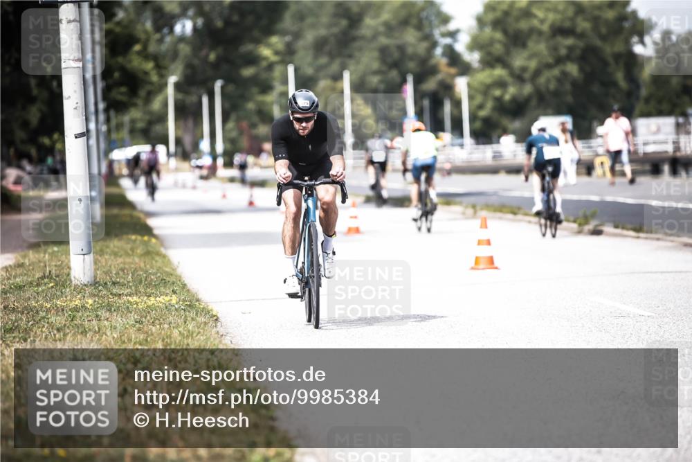 16.08.2026 - KN Förde Triathlon 2026 H.Heesch http://msf.ph/oto/9985384 16.08.2026 13:04:21 Radfahren 575, 606 meine-sportfotos.de