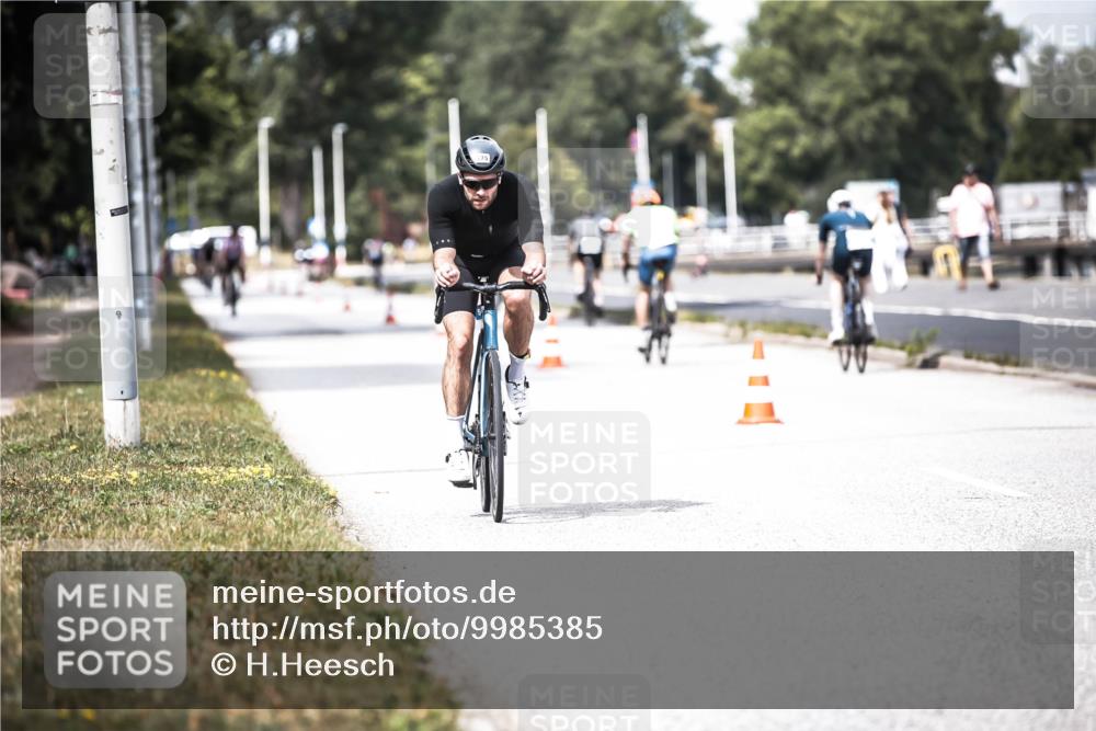 16.08.2026 - KN Förde Triathlon 2026 H.Heesch http://msf.ph/oto/9985385 16.08.2026 13:04:22 Radfahren 575 meine-sportfotos.de