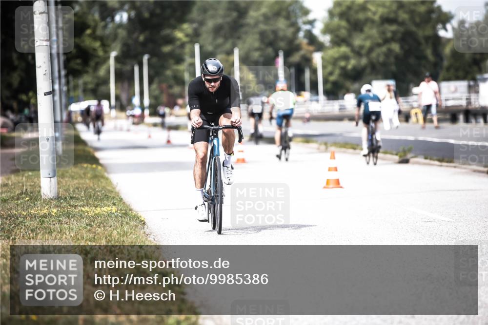 16.08.2026 - KN Förde Triathlon 2026 H.Heesch http://msf.ph/oto/9985386 16.08.2026 13:04:22 Radfahren 575 meine-sportfotos.de