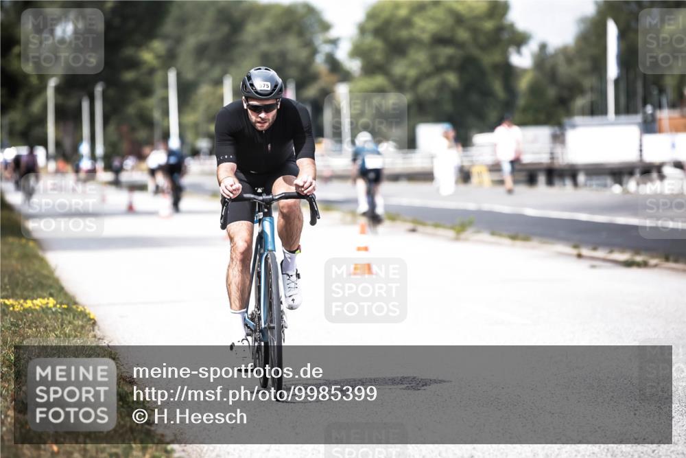 16.08.2026 - KN Förde Triathlon 2026 H.Heesch http://msf.ph/oto/9985399 16.08.2026 13:04:22 Radfahren 575 meine-sportfotos.de
