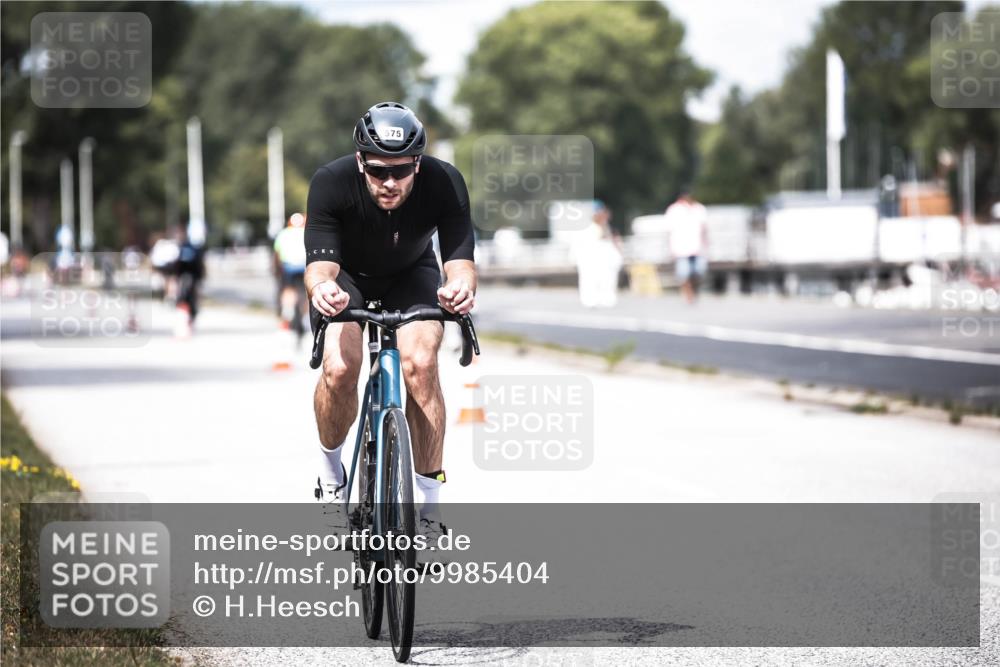 16.08.2026 - KN Förde Triathlon 2026 H.Heesch http://msf.ph/oto/9985404 16.08.2026 13:04:23 Radfahren 575 meine-sportfotos.de