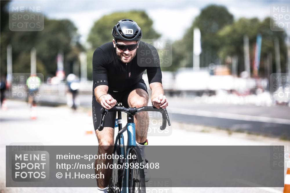 16.08.2026 - KN Förde Triathlon 2026 H.Heesch http://msf.ph/oto/9985408 16.08.2026 13:04:23 Radfahren 575 meine-sportfotos.de