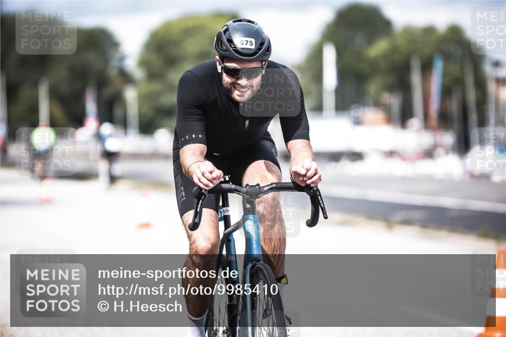 16.08.2026 - KN Förde Triathlon 2026 H.Heesch http://msf.ph/oto/9985410 16.08.2026 13:04:23 Radfahren 575 meine-sportfotos.de