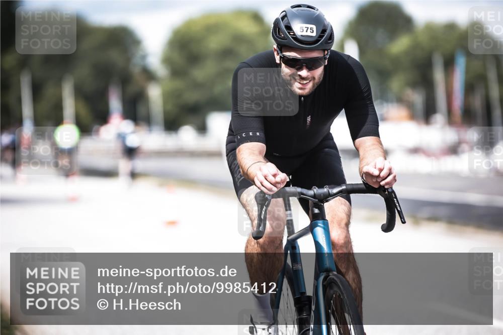 16.08.2026 - KN Förde Triathlon 2026 H.Heesch http://msf.ph/oto/9985412 16.08.2026 13:04:23 Radfahren 575 meine-sportfotos.de