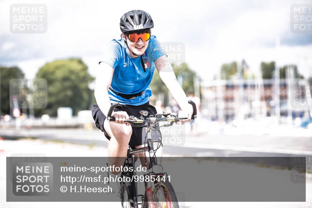 16.08.2026 - KN Förde Triathlon 2026 H.Heesch http://msf.ph/oto/9985441 16.08.2026 13:04:48 Radfahren 555, 705, 717 meine-sportfotos.de