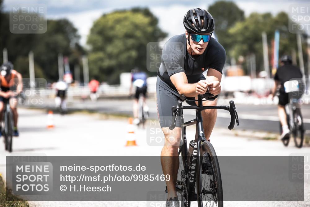 16.08.2026 - KN Förde Triathlon 2026 H.Heesch http://msf.ph/oto/9985469 16.08.2026 13:05:04 Radfahren 196, 502, 508, 708, 724, 740, 742 meine-sportfotos.de