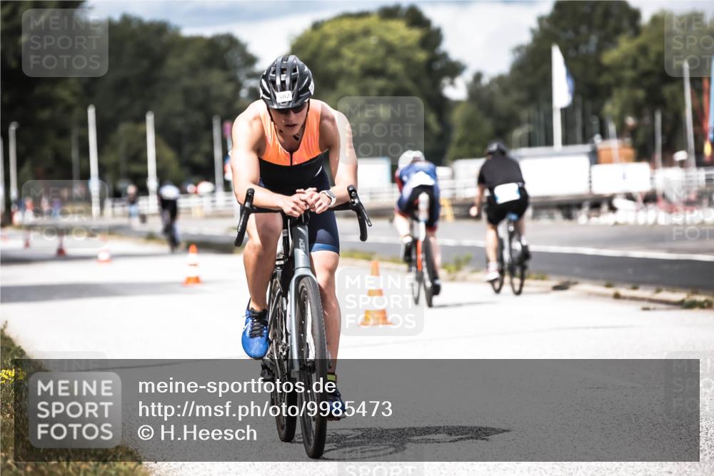 16.08.2026 - KN Förde Triathlon 2026 H.Heesch http://msf.ph/oto/9985473 16.08.2026 13:05:06 Radfahren 196, 502, 508, 708, 740, 742 meine-sportfotos.de