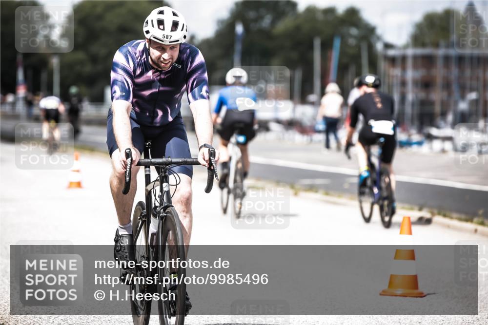 16.08.2026 - KN Förde Triathlon 2026 H.Heesch http://msf.ph/oto/9985496 16.08.2026 13:05:23 Radfahren 511, 579, 587 meine-sportfotos.de