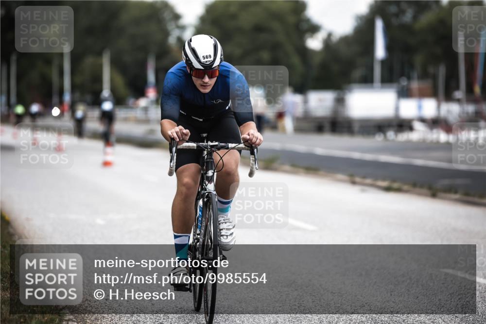 16.08.2026 - KN Förde Triathlon 2026 H.Heesch http://msf.ph/oto/9985554 16.08.2026 13:05:53 Radfahren 510, 569 meine-sportfotos.de