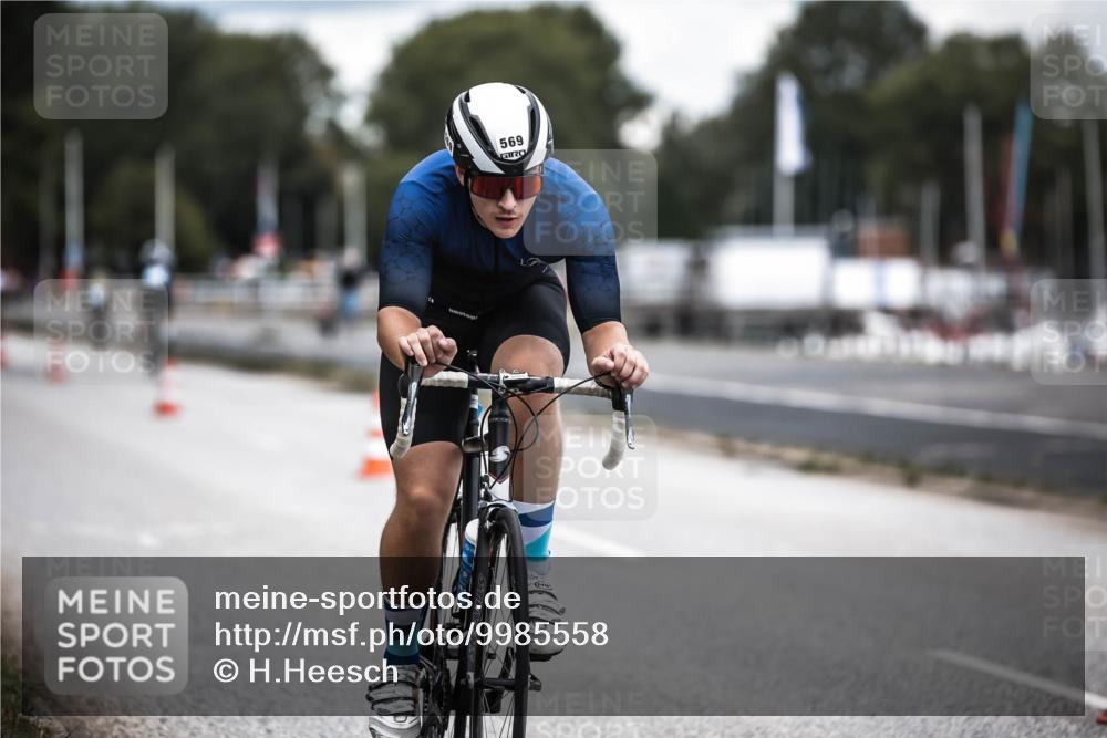 16.08.2026 - KN Förde Triathlon 2026 H.Heesch http://msf.ph/oto/9985558 16.08.2026 13:05:53 Radfahren 510, 569 meine-sportfotos.de