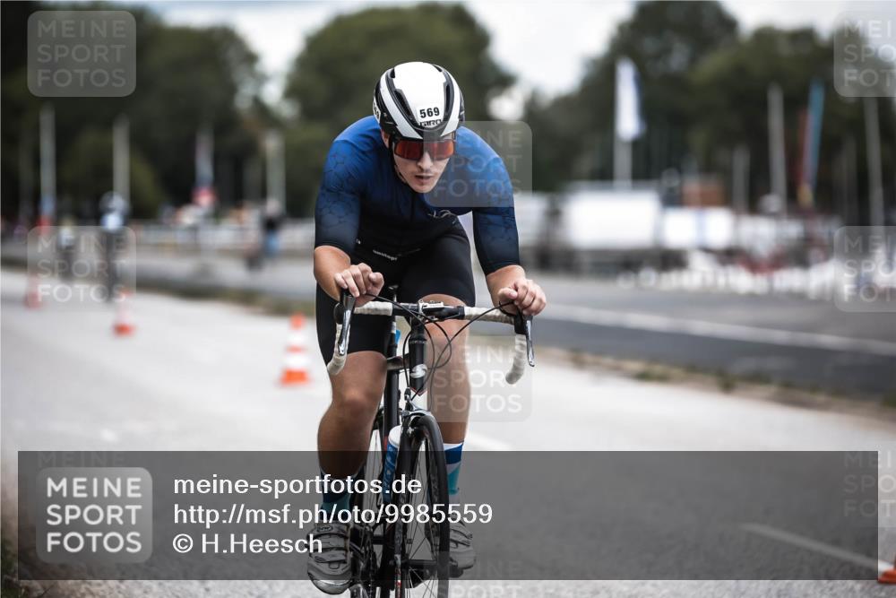 16.08.2026 - KN Förde Triathlon 2026 H.Heesch http://msf.ph/oto/9985559 16.08.2026 13:05:53 Radfahren 510, 569 meine-sportfotos.de