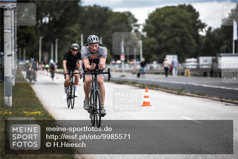 16.08.2026 - KN Förde Triathlon 2026 H.Heesch http://msf.ph/oto/9985571 16.08.2026 13:05:58 Radfahren 510, 517, 573 meine-sportfotos.de