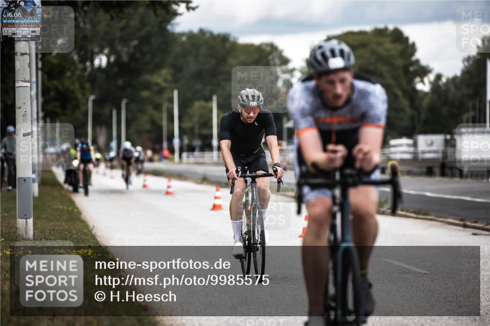 16.08.2026 - KN Förde Triathlon 2026 H.Heesch http://msf.ph/oto/9985575 16.08.2026 13:05:59 Radfahren 517, 573 meine-sportfotos.de