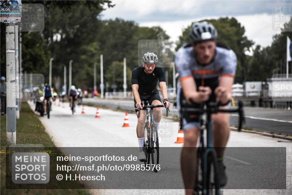16.08.2026 - KN Förde Triathlon 2026 H.Heesch http://msf.ph/oto/9985576 16.08.2026 13:05:59 Radfahren 517, 573 meine-sportfotos.de