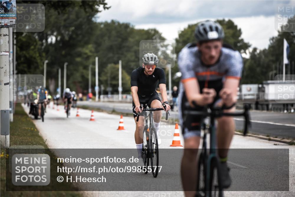 16.08.2026 - KN Förde Triathlon 2026 H.Heesch http://msf.ph/oto/9985577 16.08.2026 13:05:59 Radfahren 517, 573 meine-sportfotos.de