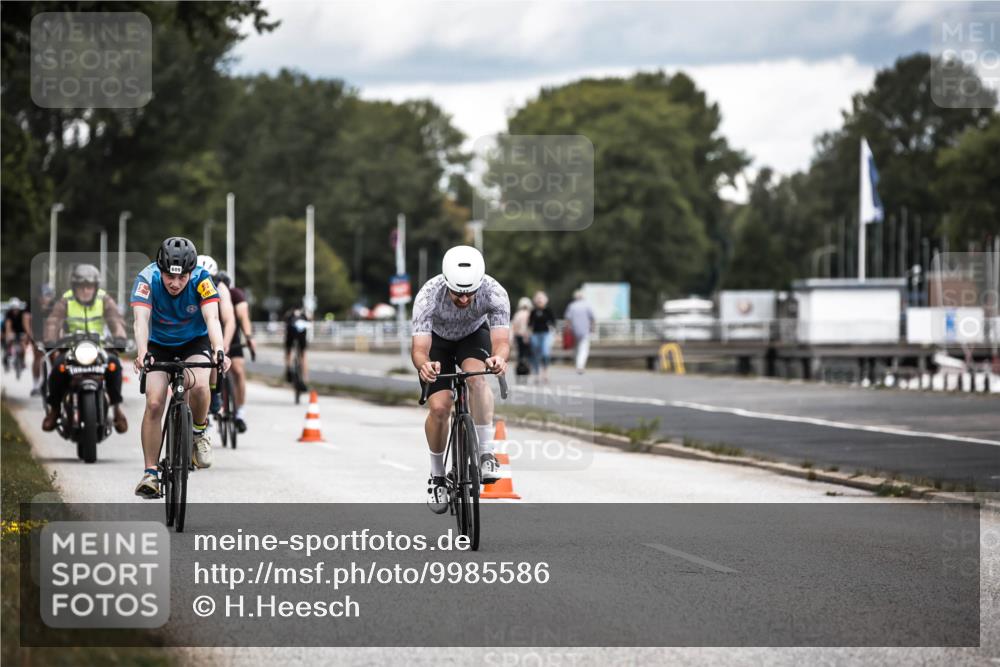 16.08.2026 - KN Förde Triathlon 2026 H.Heesch http://msf.ph/oto/9985586 16.08.2026 13:06:05 Radfahren 535, 542, 567, 586, 609, 715, 745 meine-sportfotos.de