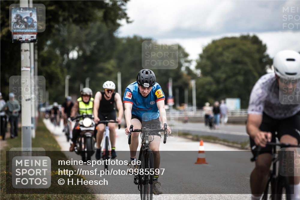 16.08.2026 - KN Förde Triathlon 2026 H.Heesch http://msf.ph/oto/9985597 16.08.2026 13:06:06 Radfahren 535, 542, 567, 586, 609, 715, 745 meine-sportfotos.de