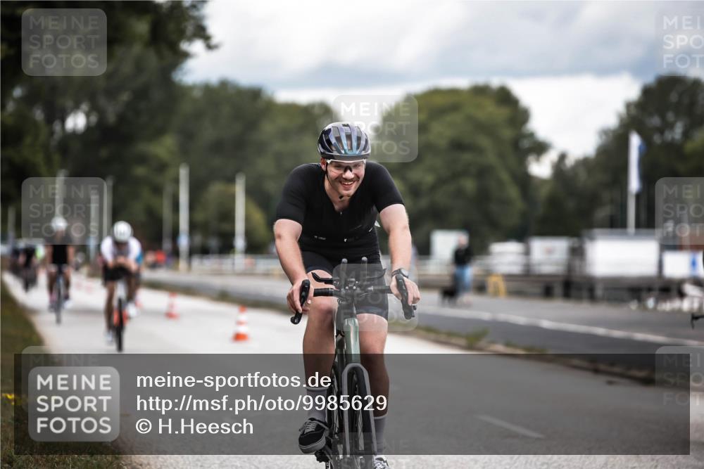 16.08.2026 - KN Förde Triathlon 2026 H.Heesch http://msf.ph/oto/9985629 16.08.2026 13:06:11 Radfahren 514, 535, 567, 585, 591, 715 meine-sportfotos.de
